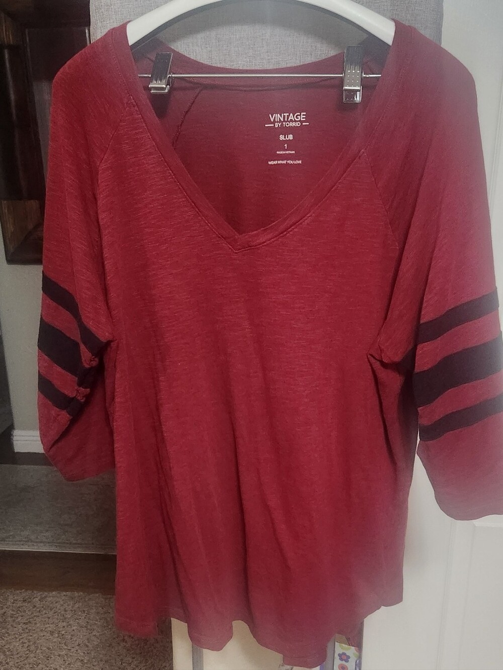 Torrid Vintage Slub Red Black Striped 3/4 Sleeve V-Neck Top Size 2